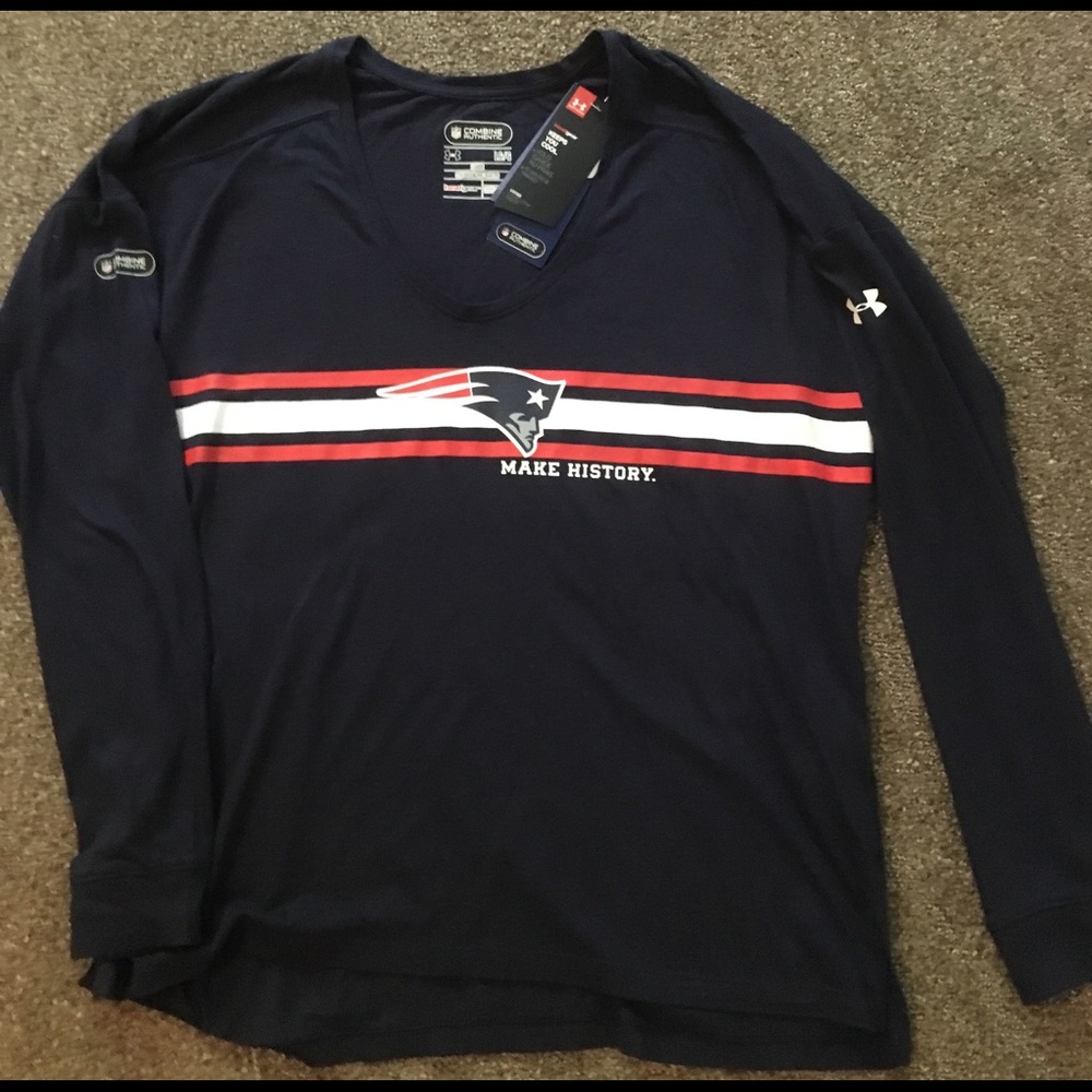Women’s New England Patriots top